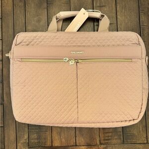 BAGSMART Pink Quilted Laptop Case NWT